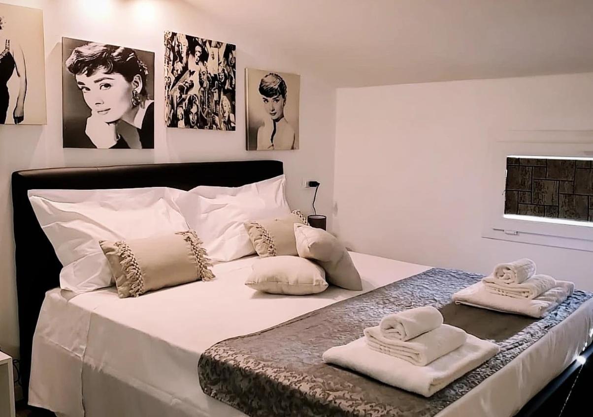 Ferienwohnung ᗰiki Hoᑌտᗴ Florenz Exterior foto